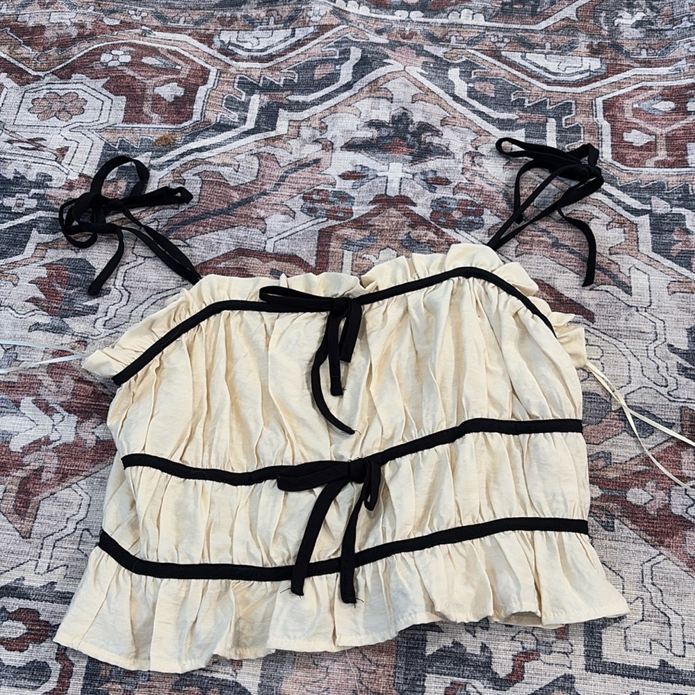 Bow linen top